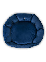 Load image into Gallery viewer, Nelke Dog Bed - "Paris"