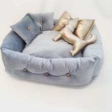 Load image into Gallery viewer, Nelke Dog Bed "Rome"